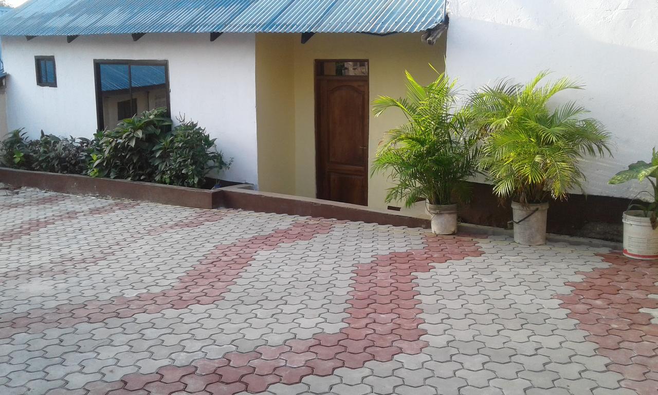 Jj & Je Family House Hostel Νταρ ες Σαλάμ Εξωτερικό φωτογραφία