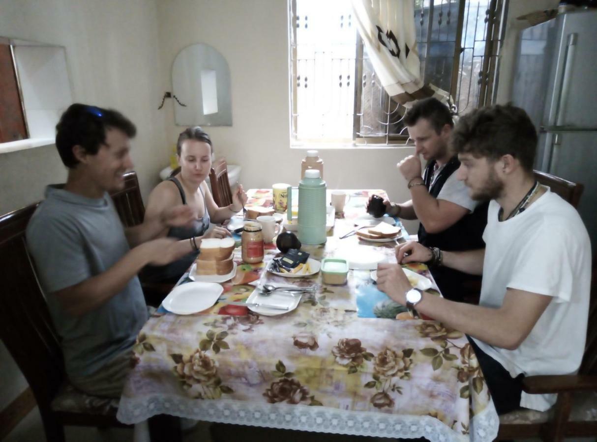Jj & Je Family House Hostel Νταρ ες Σαλάμ Εξωτερικό φωτογραφία